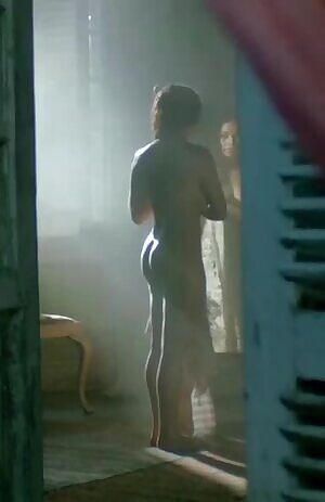 Jessica Parker Kennedy has a big ass