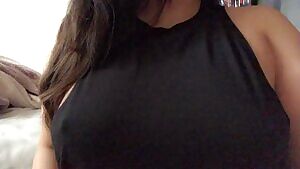 Mini titty drop 😜