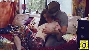 Hippie Alice White fucks and gets fucked