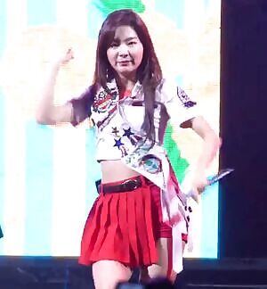 Red Velvet Seulgi - Delicious buttcheeks