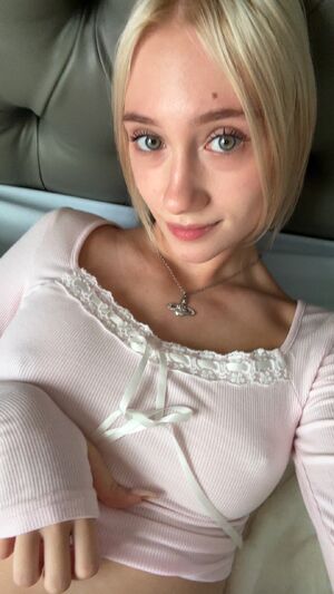 Cute college tits reveal