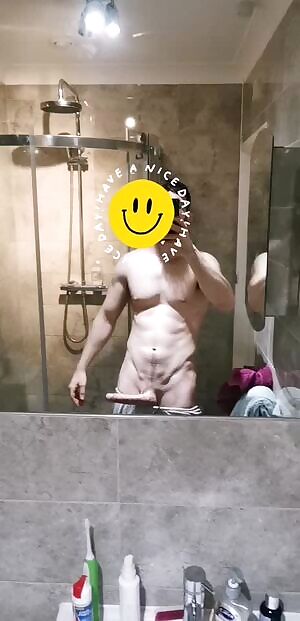 Huge swinging meat, pm me