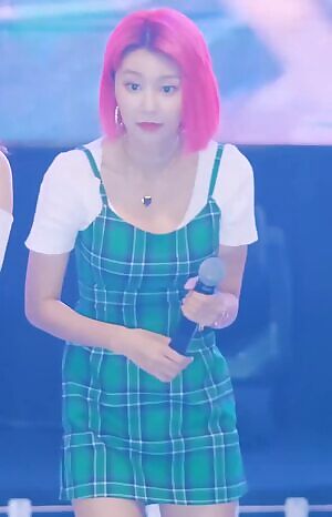 Momoland - Nancy & Hyebin