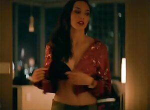 Gal Gadot is so fucking sexy