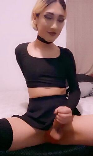 here’s a lil gif of me and my lil gift 4 u 🎁 😘