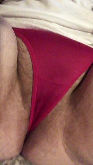 Kitty wants to play.... Meow 🐱