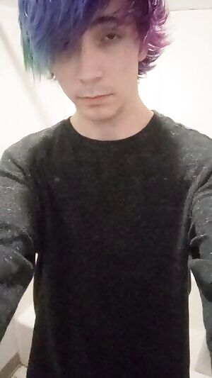 Can someone tell me why it won't let me post video? Chat me for a longer vid w/ cum c;