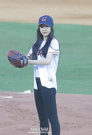 Apink - Naeun: Let's Play Ball