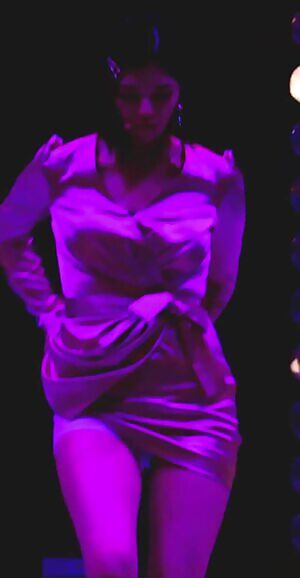 TWICE - Jeongyeon's thighs