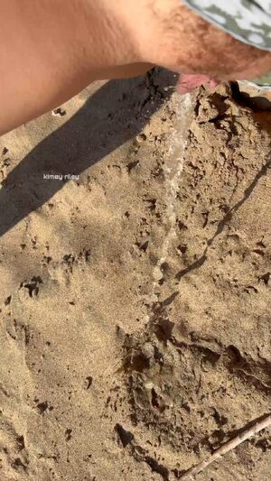 Public Urination Amateur Female POV Outdoor