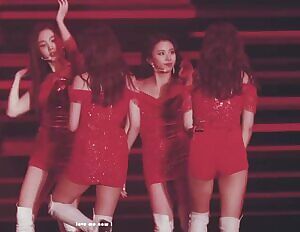 Twice - Mina & Jeongyeon