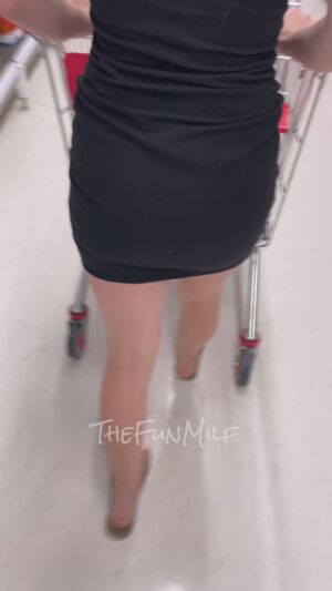 Just making everyone’s shop a little more fun! [GIF]