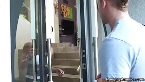 Lisa Ann & Kendra Lust - 2 Chicks Smae Time