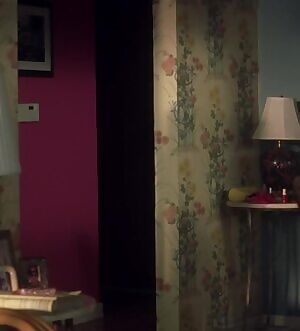 Alexis Dziena - Broken Flowers