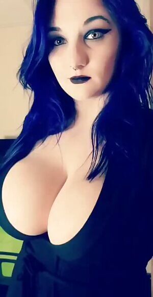 What's her reddit name or insta handle?