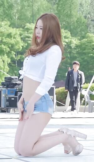 Girl Crush - Sehee on the Floor