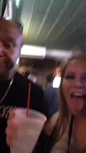 *funny vid* She dancing up to a guy who doesn't know how to act