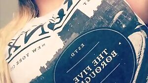 19 so who’s going to let me pull on their cock while sucking them? hmm. sc: analisesomee