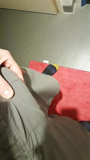 Finished my work out, who wants to help me get hotter and sweatier?