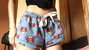 Not bare and vid quality sucks but I’ve been practicing twerking a little😳