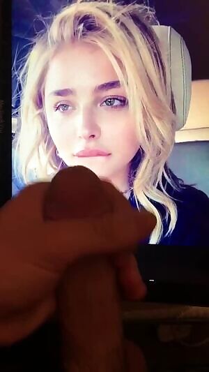 Chloe grace Mortez is loving getting covered