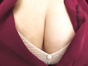 37yo mom. For those requesting for more. Cleavage close-up. More to come :-)