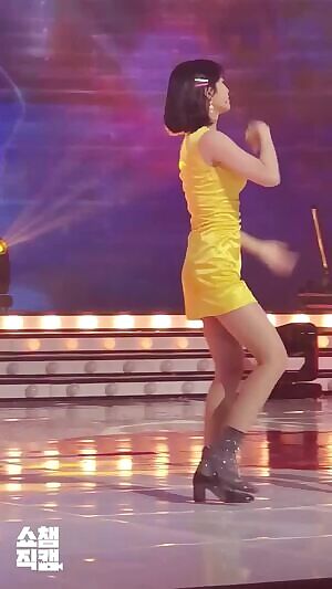 TWICE - Momo & Tzuyu