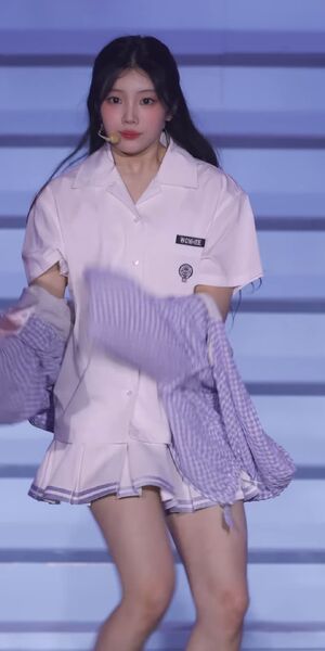 ILLIT - Wonhee