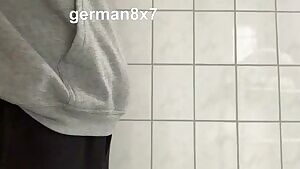 You need two hands to handle this dick ✊