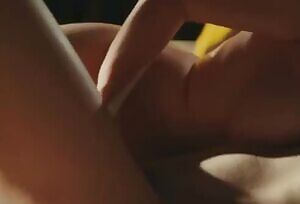 Amanda Seyfried & Julianne Moore