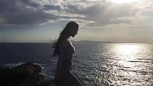 Viki Odintcova cool breeze