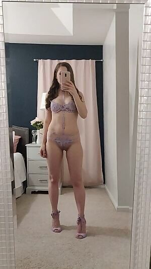 Using my bedroom like a runway. 😜😂