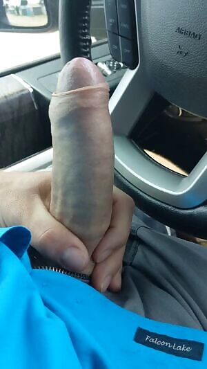 Hope you like my first attempt at a VID/GIF 🤷🏻‍♂️ And to those of you who have asked for a full body pic, I'm still working up the courage 😳