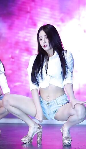 Girl Crush - Bomi - Sexy Tight Denim Shorts