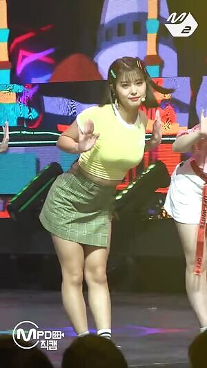 Momoland - Ahin Bounce