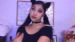 Here to wish you a Happy Monday!