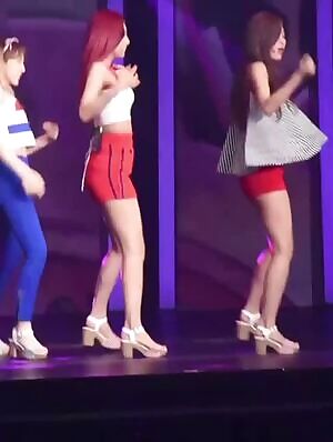 Red Velvet - Joy & Seulgi