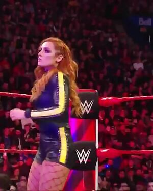 Those thick thighs and fishnets gets me going 🍆💦