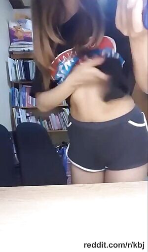 Cute Young Amateur Korean BJ Lifts Her Shirt and Plays With Her Soft Tits On Popcorn TV