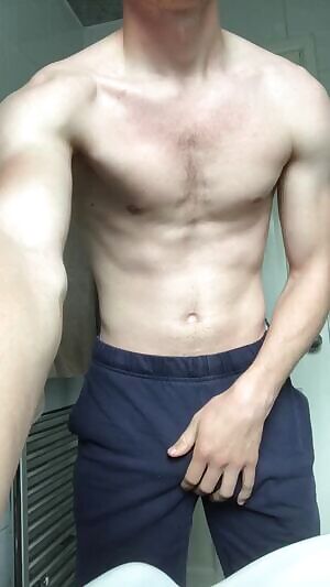 Anyone want to be my fuckbuddy?