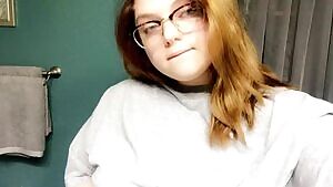 fuck me so hard my glasses come off 🙈