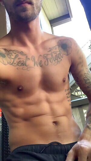 Hopefully the neighbors got an eye full 😋