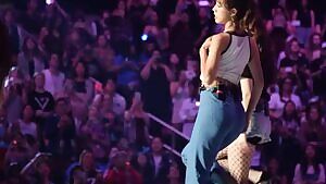 Girl's Day - Yura, Hyeri from behind