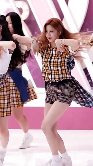 Cherry Bullet - Yuju