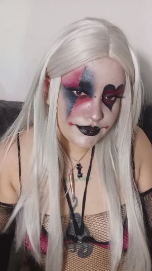 Clown Girls Bong Smoking prettyevil tattedphysique