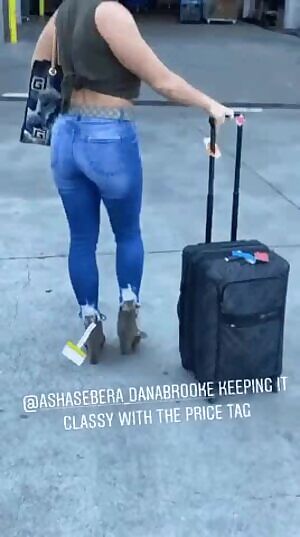 Dana shaking her ass
