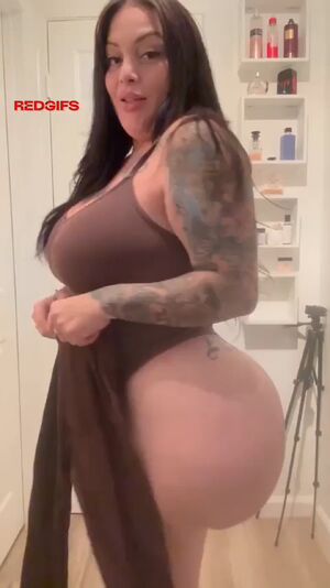 Bubble Butt Big Ass Curvy Latina