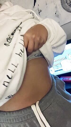 Little late night titty drop while I play some Mario 😋🇨🇦🙋🏻‍♀️