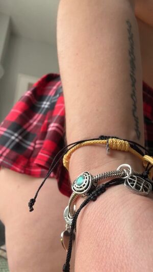 Acoustic Backshots Amateur Ass Skirt Upskirt