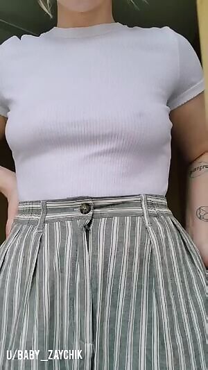 Happy Friday! Here's my titties ❤